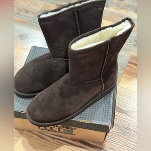 New Beach Feet 11 Brown Cow Suede Upper Wool-Lined Boots